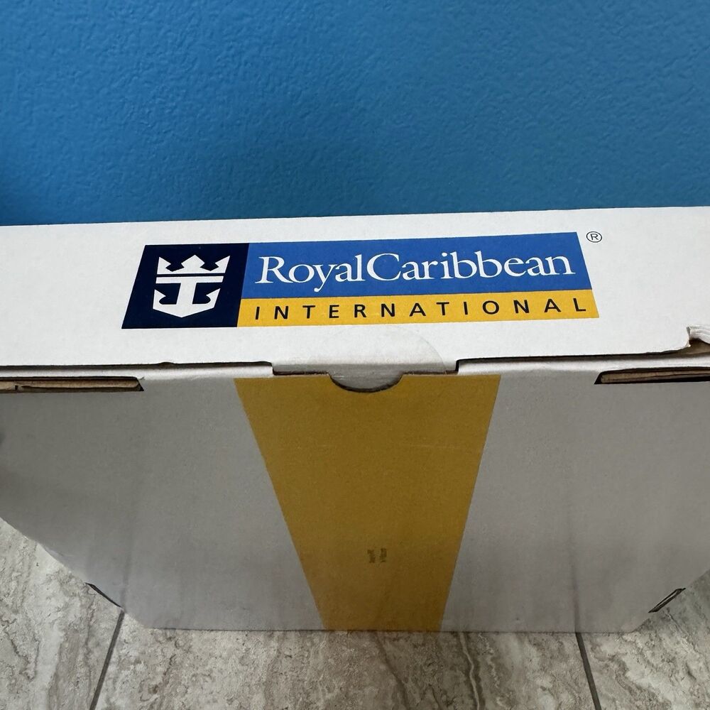 Royal Caribbean PORTHOLE Picture Frame Holds One Round Photo 8"x 8" NIB Sealed - Picture 5 of 5